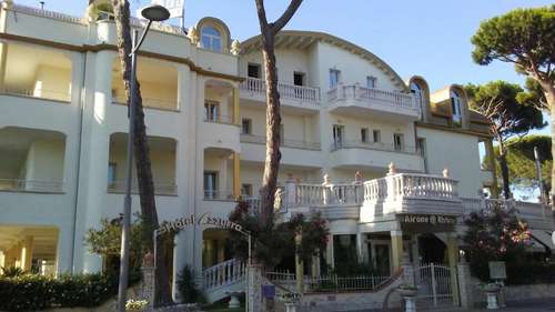 www.hotelalbergoazzurra.it
