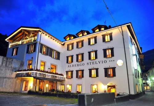 www.hotelstelvioabormio.com