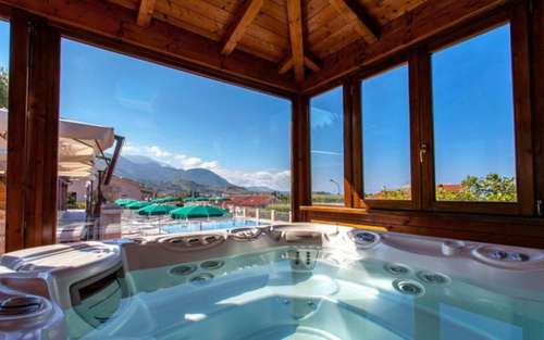 www.latanahotelmaratea.it
