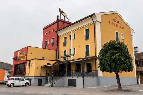 www.blueribbonhotel.it