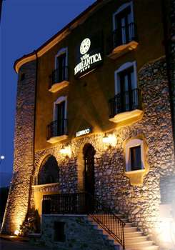 www.hoteltorreantica.com