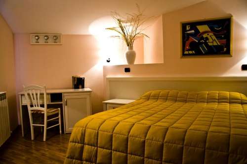 www.hotelristorantetorgiano.it