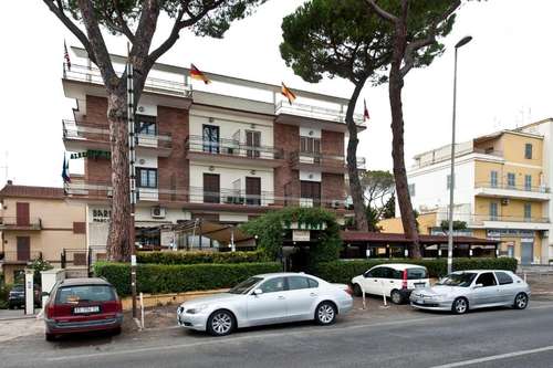 www.hotel4pini.it