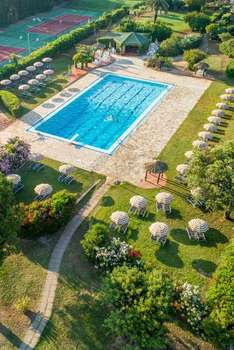 www.hotelfabricia.com