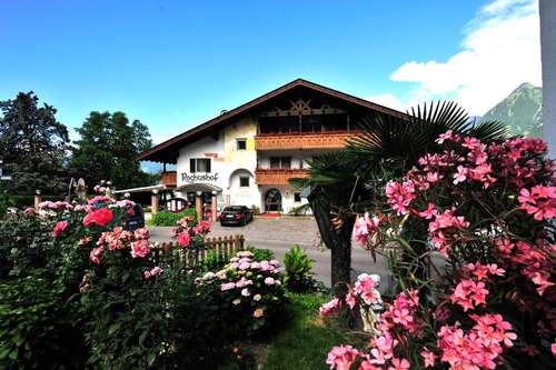 www.hotel-rochushof.com