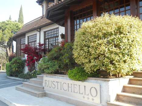 www.ristorantehotelrustichello.it