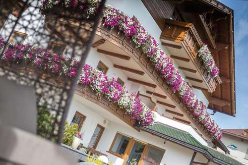 www.hotel-schoenblick.eu