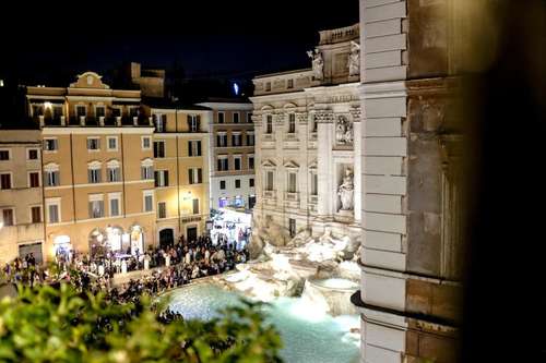 www.relaisfontanaditrevi.com
