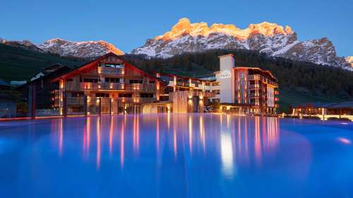 www.hotelfanes.it