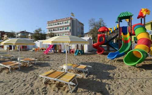 www.hotelrexsenigallia.it