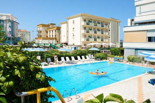 www.hotel-caesar.com