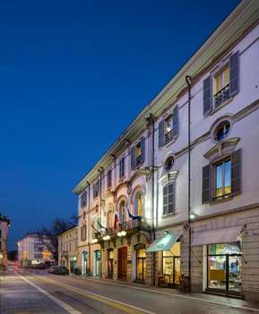 www.hotel-vittoria.com