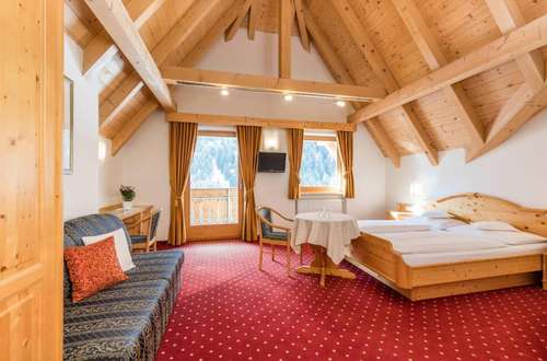 www.hotel-alpenrose.com
