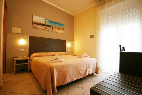www.riminihotelsenyor.it