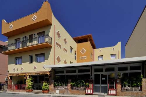 www.lalanternahotel.com