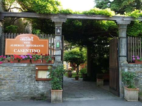 www.ristorantealbergocasentino.it