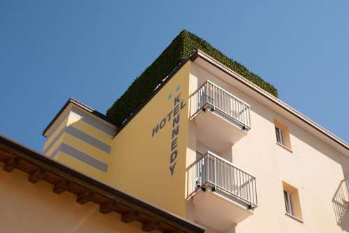 www.hotelkennedycaorle.it