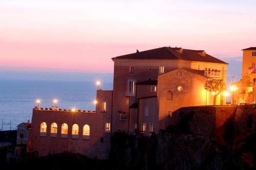 www.palazzodelleclarisse.com