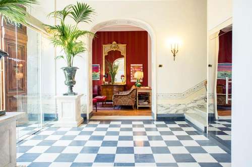 www.palazzoguiscardo.it