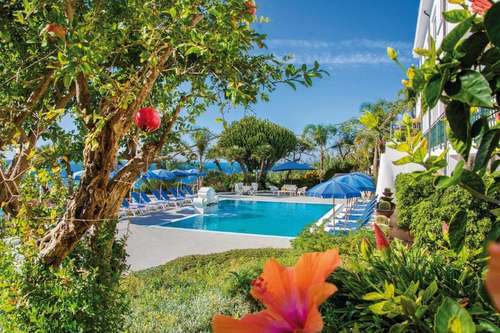 www.hotelcapizzo.it