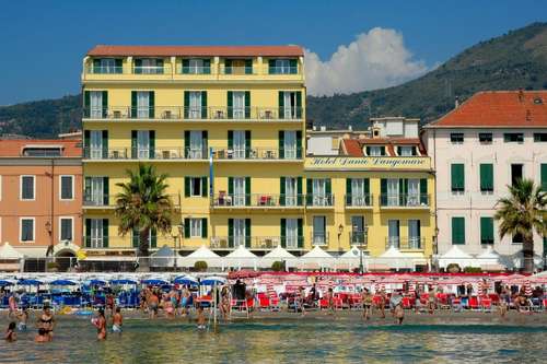 www.hoteldaniolungomare.it