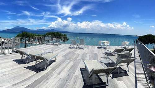 www.hotelcaserena.net