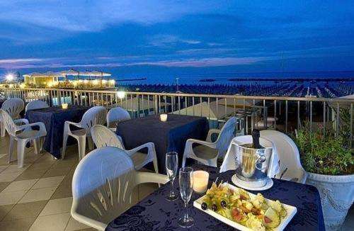 www.hotelcaravellecattolica.it