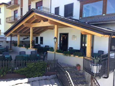 www.albergocanella.it