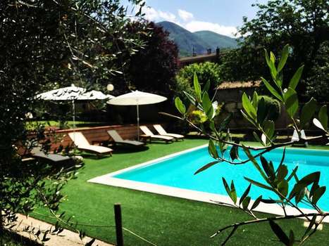 www.hotelborgoanticofabriano.com