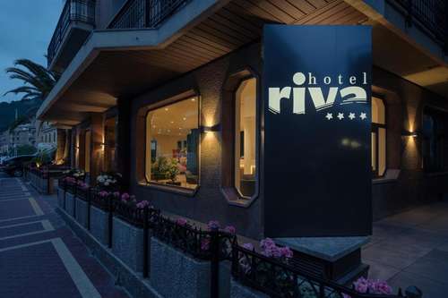 www.rivahotelalassio.it