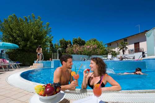 www.hotelalbicocco.it