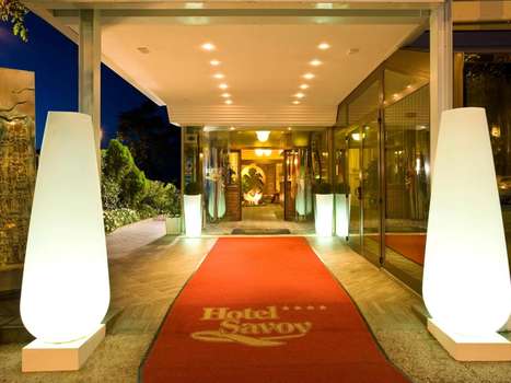 www.hotelsavoypesaro.it