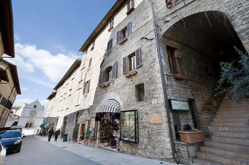 www.hotelproperzioassisi.it