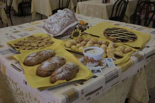 www.hoteladrianabellaria.com