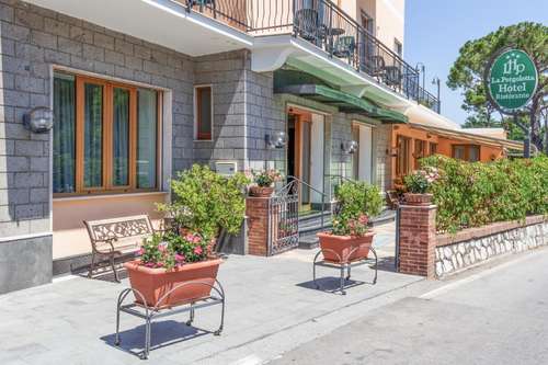 www.hotellapergoletta.com
