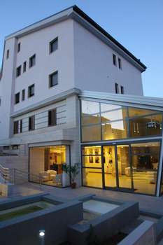 www.hotelcorona.fg.it