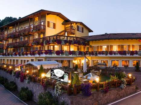 www.hotelallealpi.it