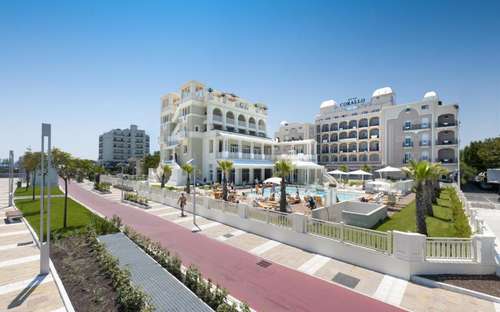 www.corallohotel.com