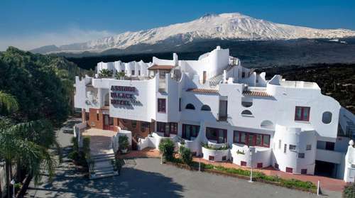 www.assinospalacehotel.com