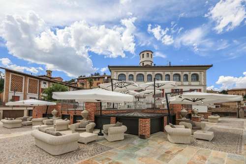 www.relaisvillaprato.it