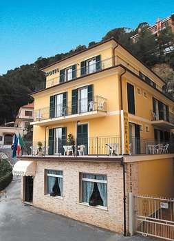 www.albergoadriana.it