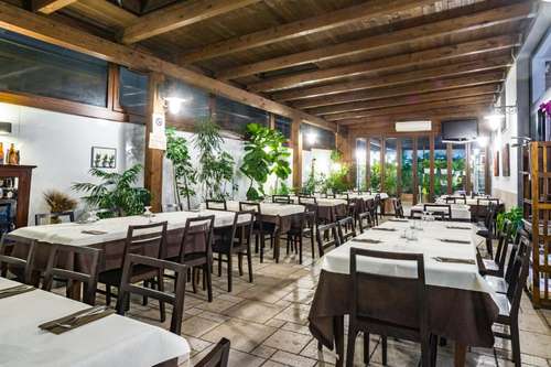 www.hotelnewbari.it