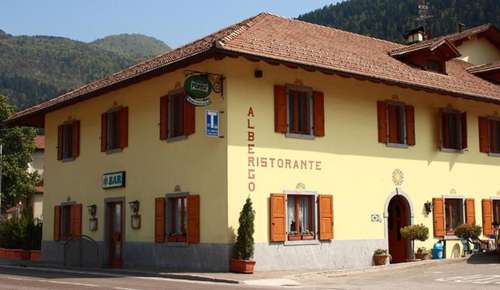 www.hotelalsoletn.it