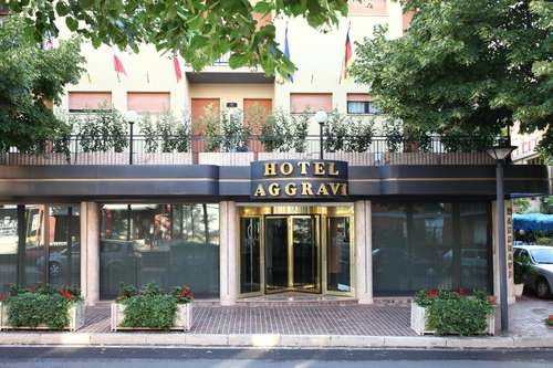 www.hotelaggravichianciano.com