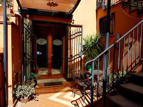 www.hotelscalinatella.com