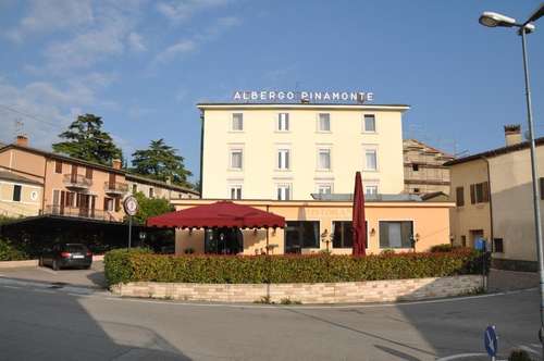 www.hotelpinamonte.it