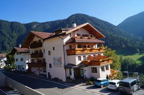 www.gasthof-laurin.com