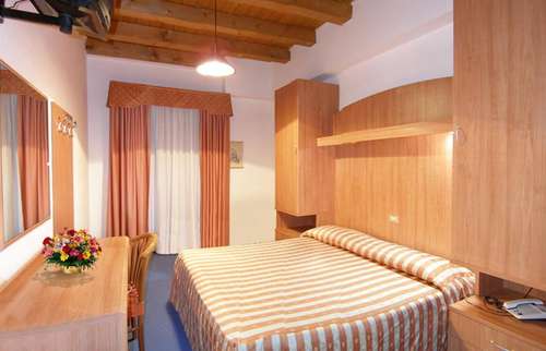 www.hotel-dabepi.com