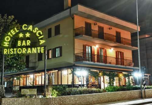 www.hotelcascia.eu