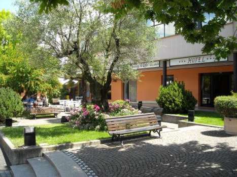 www.lacortehotel.it